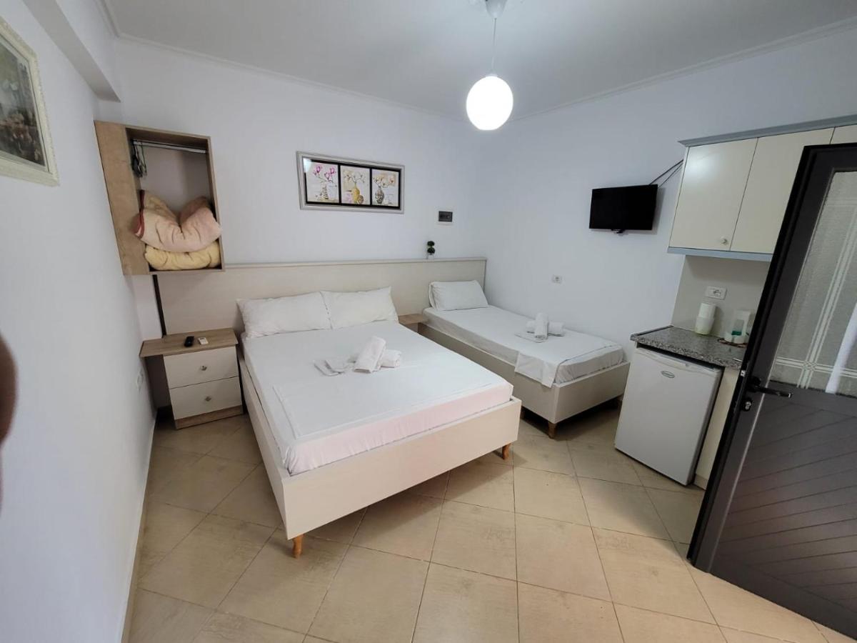 Amber Apartments Sarande Exterior photo