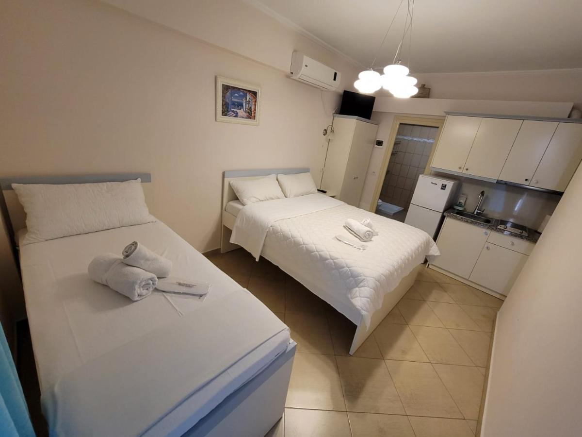 Amber Apartments Sarande Exterior photo