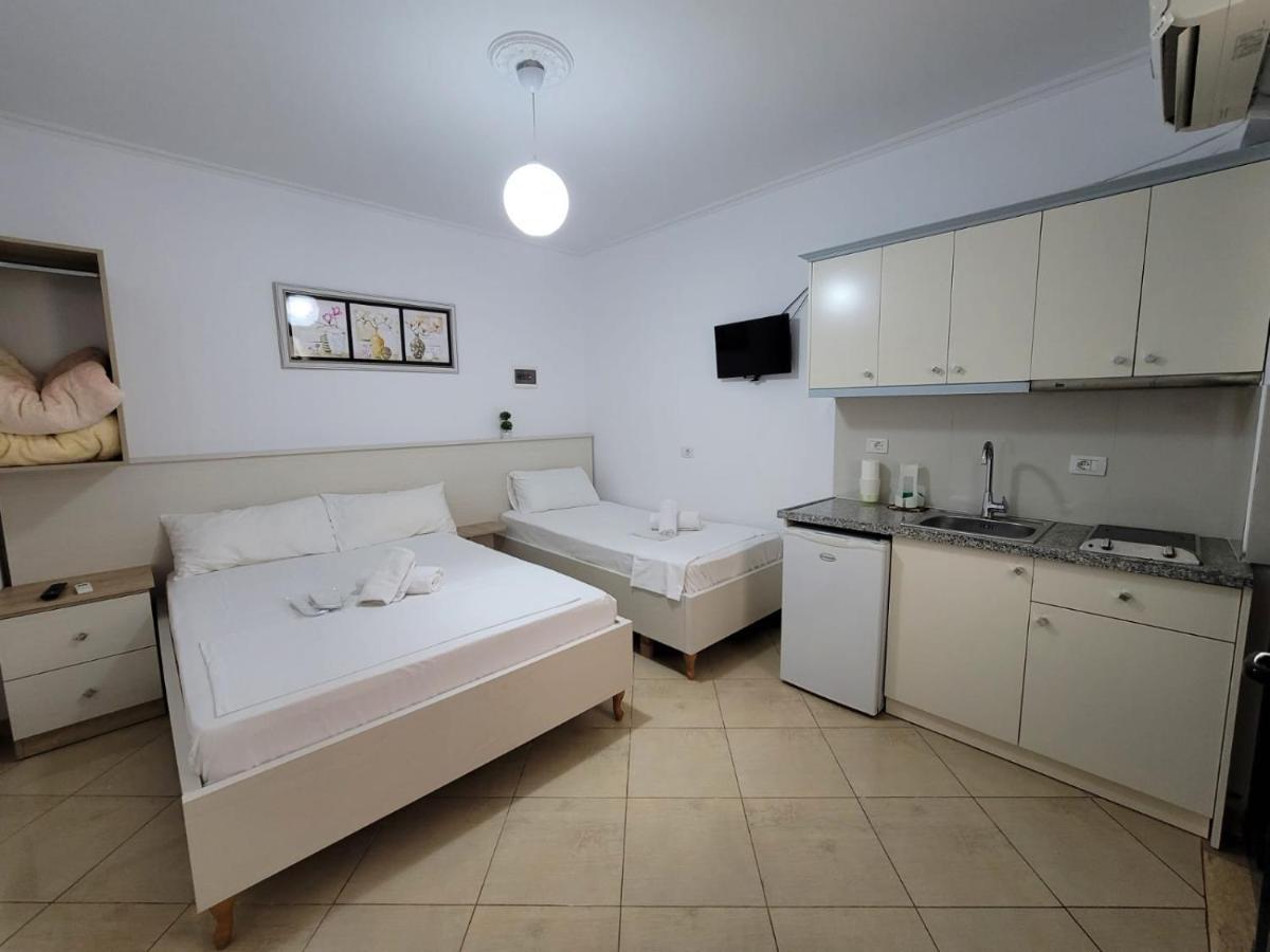 Amber Apartments Sarande Exterior photo
