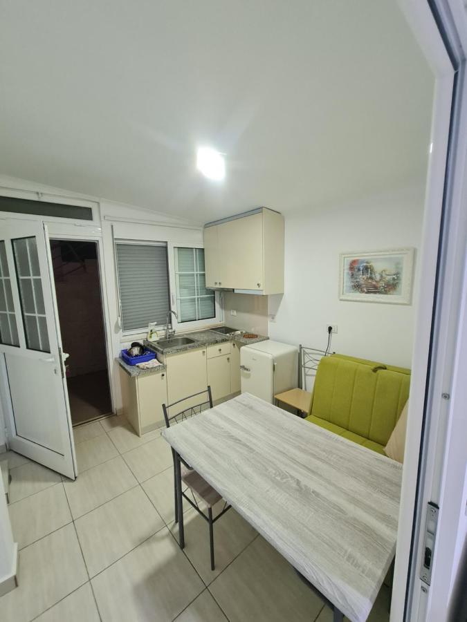 Amber Apartments Sarande Exterior photo