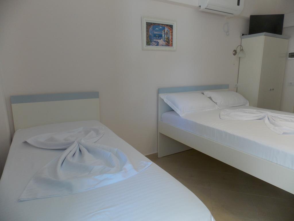 Amber Apartments Sarande Exterior photo